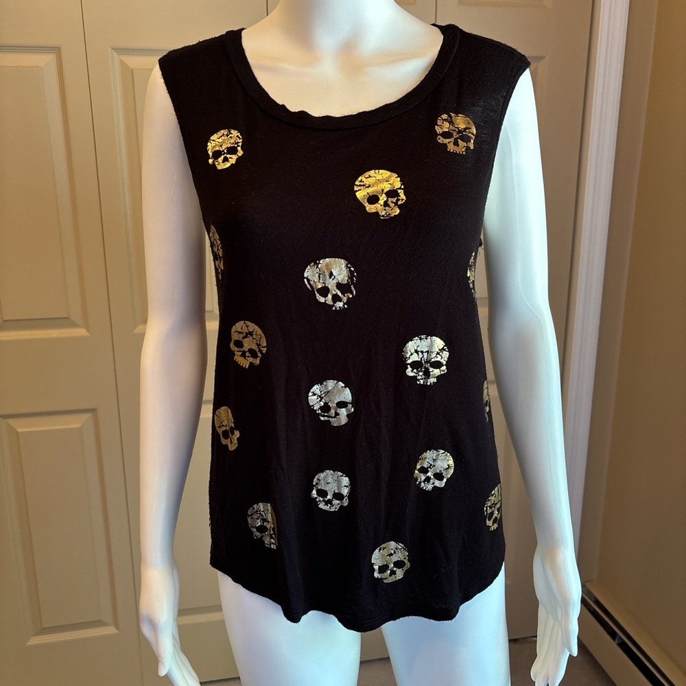 Black IT CLOSET tank with gold fleck skulls